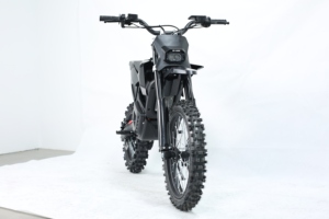 <span class=keywords><strong>มอ</strong></span>เตอร์ไซค์วิบากไฟฟ้า 5000W <span class=keywords><strong>ส</strong></span>ีดำ <span class=keywords><strong>ส</strong></span>ำหรับขับขี่ออฟโรด พร้อมยางล้อใหญ่แบบ Knobby แบตเตอรี่ 72V ระยะไกลพิเศษ<span class=keywords><strong>ส</strong></span>ำหรับการขับขี่บนทางวิบาก - Product Image 6