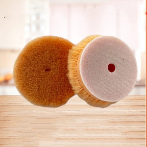 Disque de polissage en laine auto-adhésif, adapté au ponçage intensif des carrosseries de véhicules et aux tampons de polissage RO/DA - Product Image 1