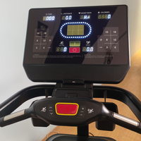 Caminadora Comercial de Alta Resistencia con Pantalla LED de 23.8'', Motor de 3.0HP, Triple Columna, Máquina para Correr en Gimnasio, Carga Máxima 180kg