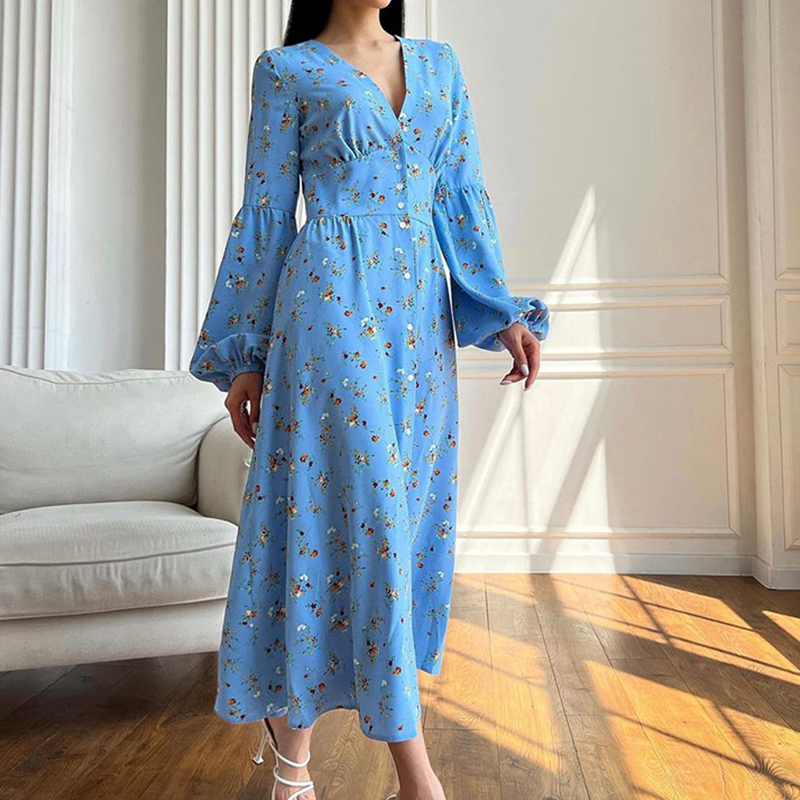dress korean wrap in Gum Weather cloth. A sleeveless dress based on a traditional Korean workwear apron. Worn with Shirt-8 in Historic Grid, a papery yarn-dyed cotton broadcloth cm)(Flat lay) Model height Modelyn Light Blue Square Neck