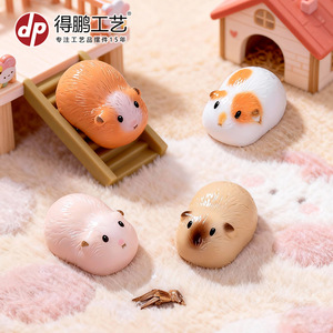 ดีพี มินิเอเจอร์ ตุ๊กตาหนูตะเภาเรซิ่นงานฝีมือประดับตกแต่งสำหรับตั้งโชว์บนเดสก์ท็อปที่บ้าน - Product Image 1