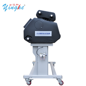 Laminateur automatique professionnel chauffé Yinghe-1680A avec film d'emballage en bois motorisé pour un laminage de haute qualité - Product Image 5
