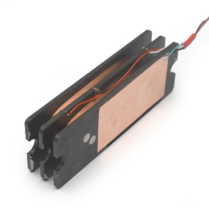Humbucker Alnico <span class=keywords><strong>5</strong></span> empilé pour <span class=keywords><strong>basse</strong></span> à 4 <span class=keywords><strong>cordes</strong></span> avec réduction de bruit par polepiece séquentiel, bobine fendue à 4 conducteurs 17/18,3 mm - Product Image 3