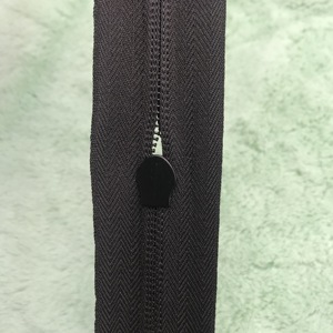 고품질 8호 나일론 체인 지퍼 – 여행 가방, 텐트, 침구류 등 다양한 용도 – 공장 직송 - Product Image 2