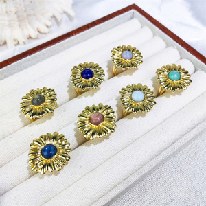 Nuovo stile francese 18K oro reale placcato margherita <span class=keywords><strong>anelli</strong></span> di fiori <span class=keywords><strong>con</strong></span> intarsio di cristallo naturale rotonda pietra blu Kyanite ametista regalo delle donne - Product Image 4