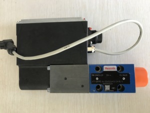 วาล์วไฮดรอลิกควบคุมทิศทางแบบสัดส่วน R900724229 VT-DFPE-A-2X/G24K0/2A1E/V - Product Image 6
