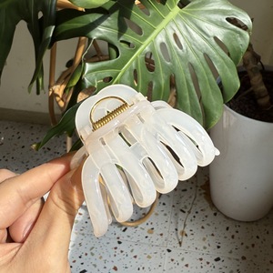 กิ๊บหนีบผมรูปปลาหมึกขนาดกลาง-ใหญ่ สไตล์นอร์ดิก ทำจากพลาสติก PC รูปทรงฉลาม/ฟักทอง สำหรับใช้ในชีวิตประจำวัน - Product Image 4