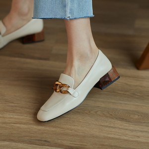 รองเท้าแตะแบบสวมสบายสไตล์คลาสสิกสำหรับผู้หญิง - Product Image 5