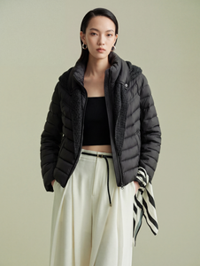 Veste d'hiver matelassée légère en duvet d'oie blanc longue pour <span class=keywords><strong>femme</strong></span>, personnalisée, avec <span class=keywords><strong>capuche</strong></span> en dentelle et fermeture éclair, vente en gros - Product Image 3