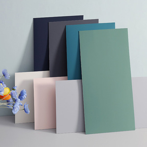 Revêtement mural auto-adhésif en PET effet marbre, toucher crémeux, imperméable, ignifuge, résistant à l'humidité, pour salle <span class=keywords><strong>de</strong></span> sport - Product Image 2