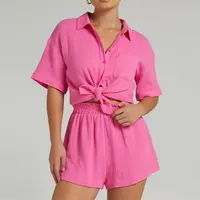 Розовая льняная блузка и шорты для женщин