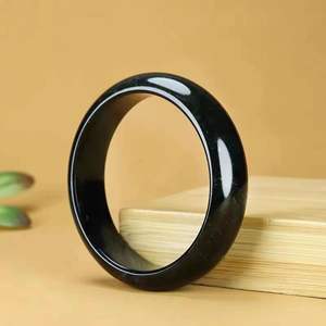 Venta al por mayor Venta caliente jaspe verde natural Jade pulsera verde oscuro piedra verde claro Material Xiuyan Jade pulsera regalo Jade - Product Image 5