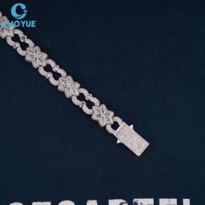 Pulsera de Plata S925 de Alta Calidad con Cadena Cubana Floral y Piedras Blancas y Verdes Completamente Incrustadas para Mujer - Product Image 4