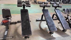 Equipo de Gimnasio de Calidad Comercial, Banco Abdominal Ajustable para Ejercicios de Abdomen y Declinación - Product Image 5