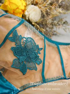 Wholesale Hot Sale Cute Breathable Middle Waist Sense of Strapping Female Triangle Seamless Floral Lace <b>Women</b> <b>Panties</b> - Product Image 6