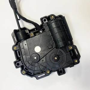 Mécanisme de <span class=keywords><strong>fermeture</strong></span> de <span class=keywords><strong>porte</strong></span> en douceur pour voiture Système de <span class=keywords><strong>fermeture</strong></span> de <span class=keywords><strong>porte</strong></span> par aspiration <span class=keywords><strong>automatique</strong></span> Pièces de rechange pour Toyota Fortuner 2016-2023 4*2 - Product Image 2