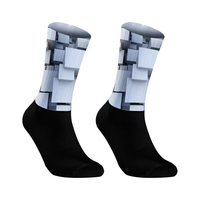 Chaussettes de cyclisme personnalisées OEM d'usine Aero vente en gros de cartes chaussettes de sport de cyclisme chaussettes de compression respirantes en silicone antidérapantes pour hommes