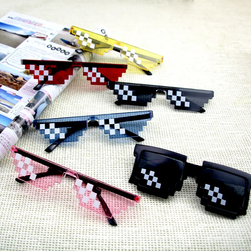 Benutzer definierte Geschenke Werbeartikel Sonnenbrille mit quadratischen Mosaik Muster Großhandel Kinder Party Sonnenbrille
