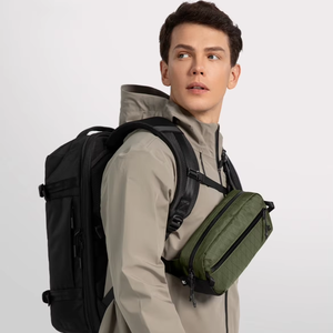 Vente en gros de sac banane avec logo personnalisé Matériau en polyester souple <span class=keywords><strong>Dessin</strong></span> <span class=keywords><strong>animé</strong></span> Noir Rouge Blanc Couleurs néon pour hommes Femmes Enfants Utilisation fitness - Product Image 1