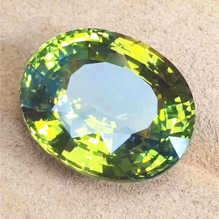 20.29カラットの楕円形の天然アレキサンドライトChrysoberylルースストーンを作る珍しい宝石ジュエリー