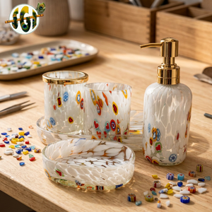 Ensemble de salle de bain en verre de luxe, 4 pièces, distributeur de savon rond, porte-brosse à dents, plateau avec motif en mosaïque coloré - Product Image 4