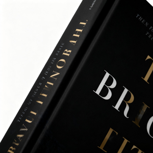 Services d'impression de livres personnalisés : Romans anglais et français, livres imprimés avec estampage à chaud, couverture rigide pour la lecture - Product Image 4