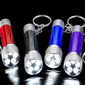 ไฟฉายพกพา 5 LED กำลังสูง ตัวเรือนอลูมิเนียมอัลลอยด์ขนาดเล็ก ไฟฉายอิเล็กทรอนิกส์แบบพวงกุญแจ ของขวัญ พร้อมโลโก้สั่งทำ - Product Image 5