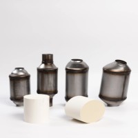 Offre Spéciale – Convertisseur Catalytique Universel en Acier Inoxydable YF Brand à Haut Débit Euro V pour Système d'Échappement Automobile en Céramique 1