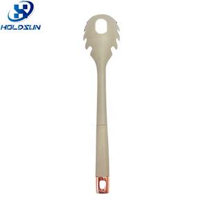 Utensilio de cocina resistente <span class=keywords><strong>al</strong></span> calor de alta calidad, cuchara de silicona para servidor de <span class=keywords><strong>espagueti</strong></span>, cuchara para Pasta con mango de goma - Product Image 4