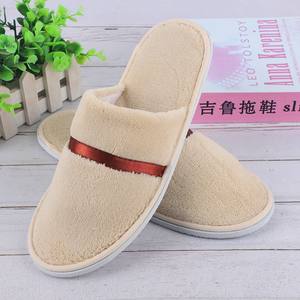 Chaussons de <span class=keywords><strong>maison</strong></span> <span class=keywords><strong>pour</strong></span> dames Chaussons <span class=keywords><strong>d</strong></span>'invités lavables en velours corail Vente en gros Hôtel à la mode Intérieur Extérieur Chaussons antidérapants <span class=keywords><strong>pour</strong></span> <span class=keywords><strong>couple</strong></span> - Product Image 5