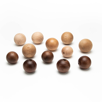 Vente en gros de boules et de perles en bois peintes naturelles et colorées pour le bricolage, jouets éducatifs, décoration de Noël et de la maison