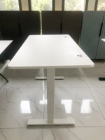Grand bureau de jeu pour ordinateur, mobilier de salon, table de bureau noire et blanche pour le gaming