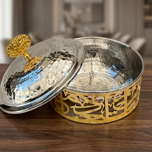 Casserole ronde de style oriental en métal avec couvercle en acier inoxydable, extérieur poli, design durable pour cuisinières à gaz et à induction - Product Image 4