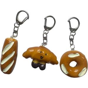 Breloques en résine peintes à la main sur le thème de Halloween, en forme de bretzel, de bonbons et de miniatures, mignonnes pour loisirs créatifs DIY, porte-clés, coques de téléphone et tasses - Product Image 5