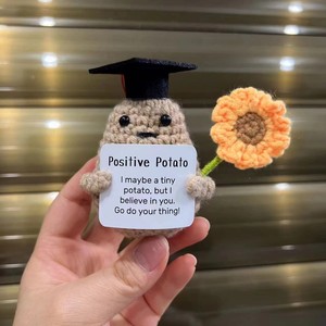 Pendentif miniature en forme d'avocat, fait main au crochet, mignon et créatif, porte-cartes, avec message positif et inspirant - Product Image 4