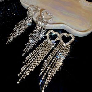 Boucles d'oreilles de luxe pour femmes, longues, en forme de cœur, avec pampilles, strass et zircon, pour soirée, fête ou mariage - Product Image 2