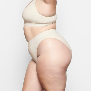 مخصص للنساء XL قطن ثونغ مثير سلس منخفضة الارتفاع منخفضة الخصر ملخصات بلون واحد رقيقة محبوك زائد حجم سراويل - Product Image 4