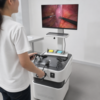 Sistema de Entrenamiento Laparoscópico 4K Inalámbrico con Force Feedback y Múltiples Módulos Quirúrgicos para Entrenamiento de Habilidades Hospitalarias