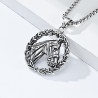 Collier pendentif tête de cheval vintage pour homme en acier inoxydable, avec cadre couronne et médaillon animal, chaîne de pull style urbain, bijou décontracté, cadeau