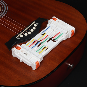 Strumento per l'apprendimento degli <span class=keywords><strong>accordi</strong></span> di <span class=keywords><strong>chitarra</strong></span> Trainer per <span class=keywords><strong>chitarra</strong></span> emina dolore alle dita e ronzio delle corde per principianti amanti della <span class=keywords><strong>chitarra</strong></span> - Product Image 5