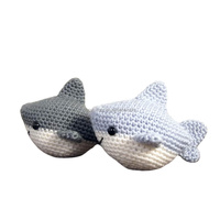 Jouets marins faits main, mini-animaux marins mignons tricotés et au crochet, poupée requin au crochet, design anime, porte-clés léger et portable