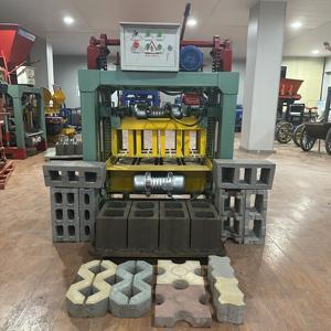 Venta caliente cuadrado hueco ladrillo cemento ladrillo para plantar flores máquina de fabricación de ladrillos - Product Image 3