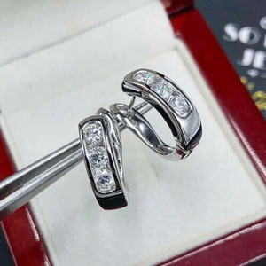 Orecchini a Cerchio Bice in Argento 925 Placcato Rodio con Cristalli, Design Minimalista per Uso Quotidiano, Unisex - Product Image 3