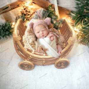 Tempat tidur bayi, buatan tangan kualitas tinggi fotografi baru lahir bentuk bulan boneka bambu dan rotan tempat tidur bayi