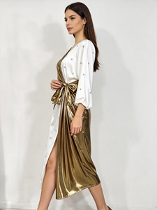 Robe mi-longue enroulée pour femme, couleur or métallisé et blanc, avec nœud perlé et ceinture, idéale pour les soirées - Product Image 2