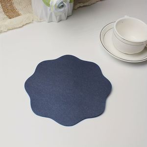 Mantel Individual de Cuero PU Antideslizante y Resistente al Calor, 36 cm de Diámetro, Color Sólido, Forma de Flor, Elegante y Lavable, para Mesa de Comedor - Product Image 6