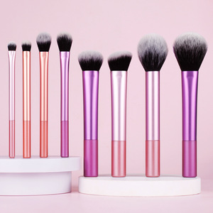 Vente en gros de pinceaux de maquillage à manche court taille voyage manche en métal mini pinceaux de maquillage rose avec acceptation personnalisée - Product Image 3