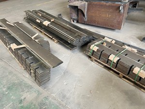 YUEQUN Coltello per Sfogliatura Impiallacciatura 8ft, Macchinario per Lavorazione del Legno in Acciaio, Alta Produttività, Nuovo - Product Image 1