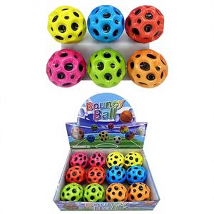 Balle en mousse PU poreuse élastique camouflage avec trous, boîte interactive parent-enfant pour filles et garçons, vente en gros fabricant - Product Image 1