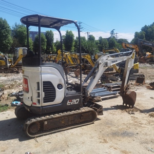 Pelleteuse d'occasion 2 tonnes <span class=keywords><strong>Bobcat</strong></span> E20 <span class=keywords><strong>E17</strong></span> S300 taille extra <span class=keywords><strong>mini</strong></span> deuxième <span class=keywords><strong>pelle</strong></span> compacte légère prix bon marché - Product Image 2